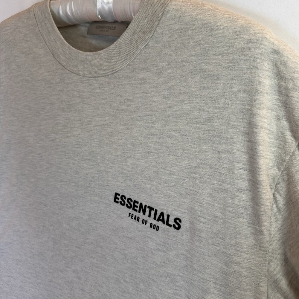 Essentials Fear of God ESSENTIALS Men’s L Gray Short Sleeve Crew Neck Logo Tee